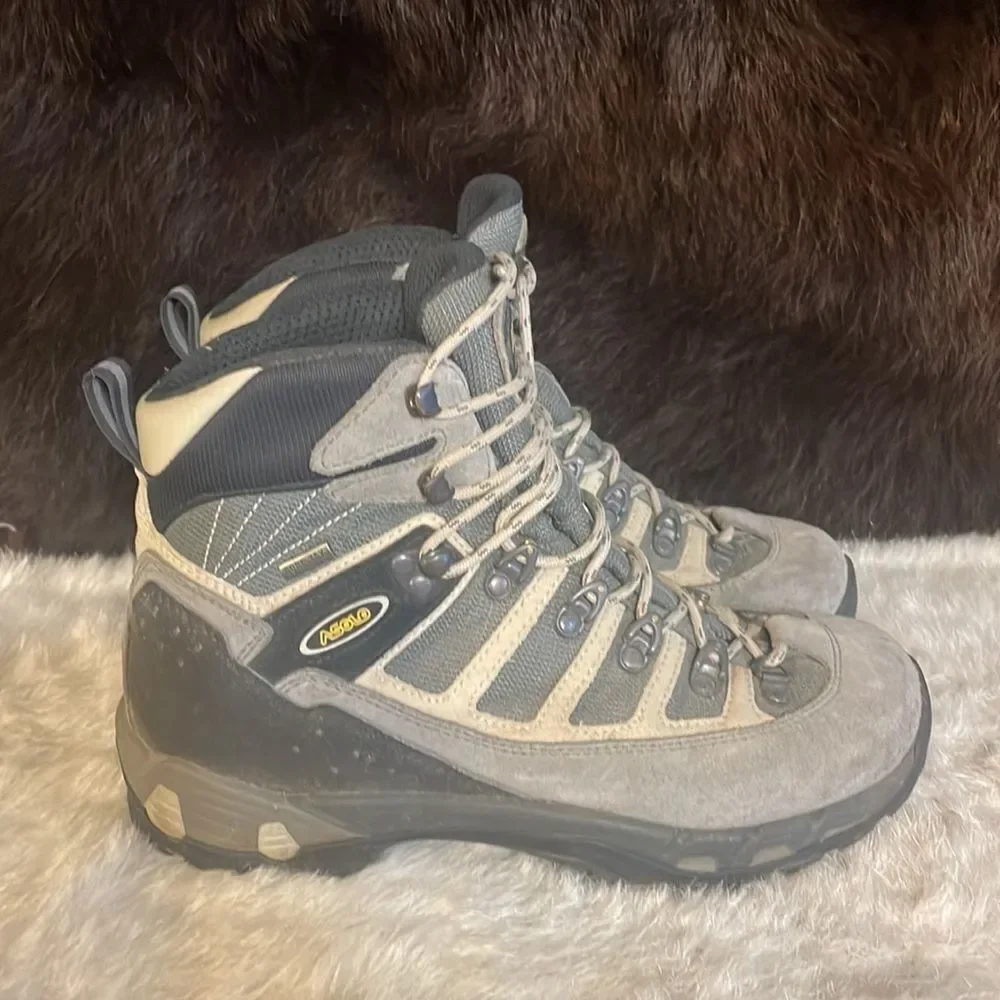 Asolo hiking boots 9.0 (5000E)